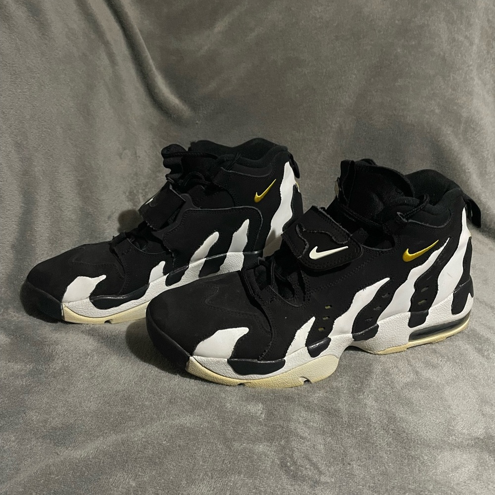 Nike Air DT Max 96 Deion Sanders Black and White Mens Shoes Size 11 US